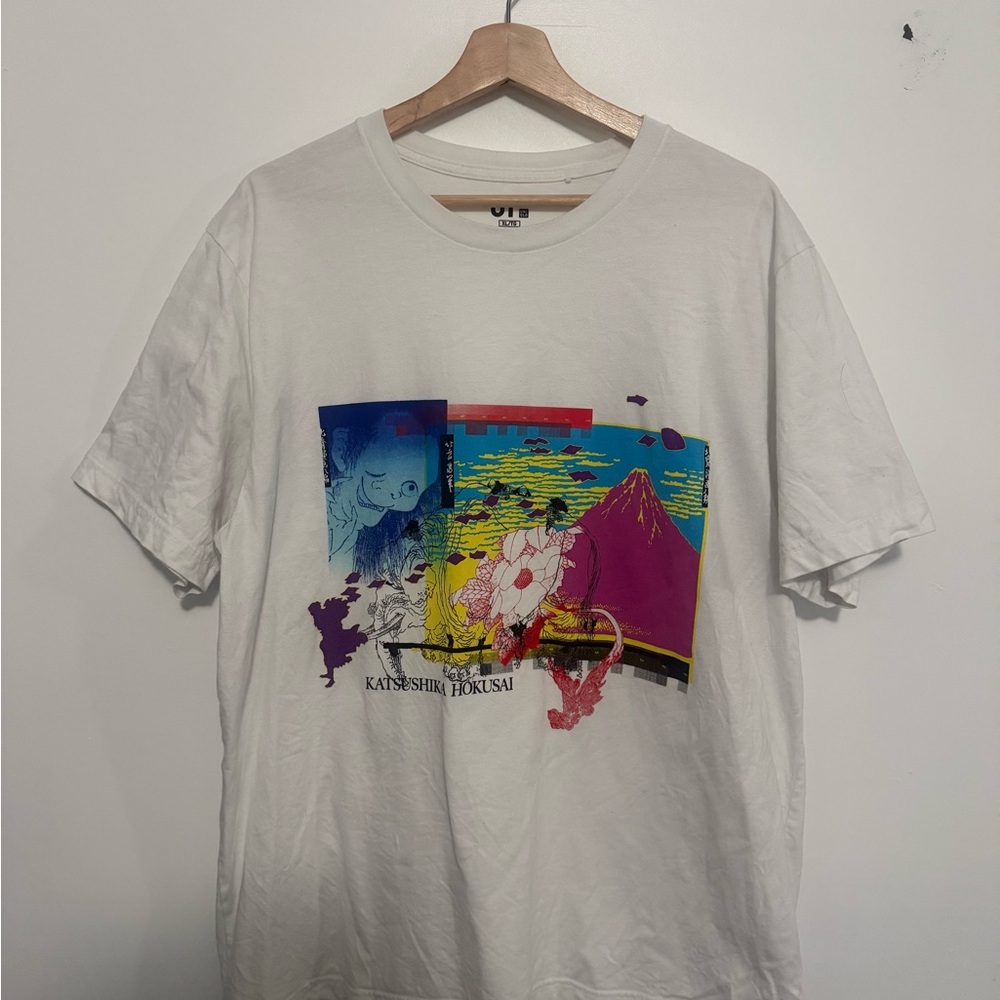 Uniqlo UT Katsushika Hokusai Graphic White T-Shirt